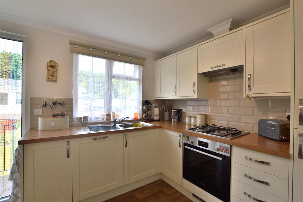 Kitchen 1.JPG