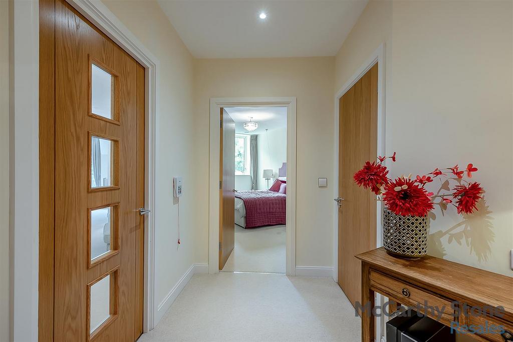 8657245-interior03.jpg