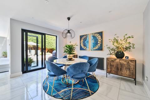 The Willans Ridgway, Pyrford, Woking, GU22 8PN