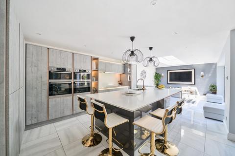 The Willans Ridgway, Pyrford, Woking, GU22 8PN