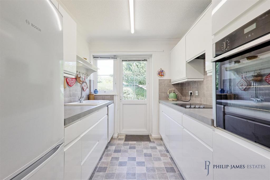 IMG 8392 3 4 easy HDR-interior3.jpg