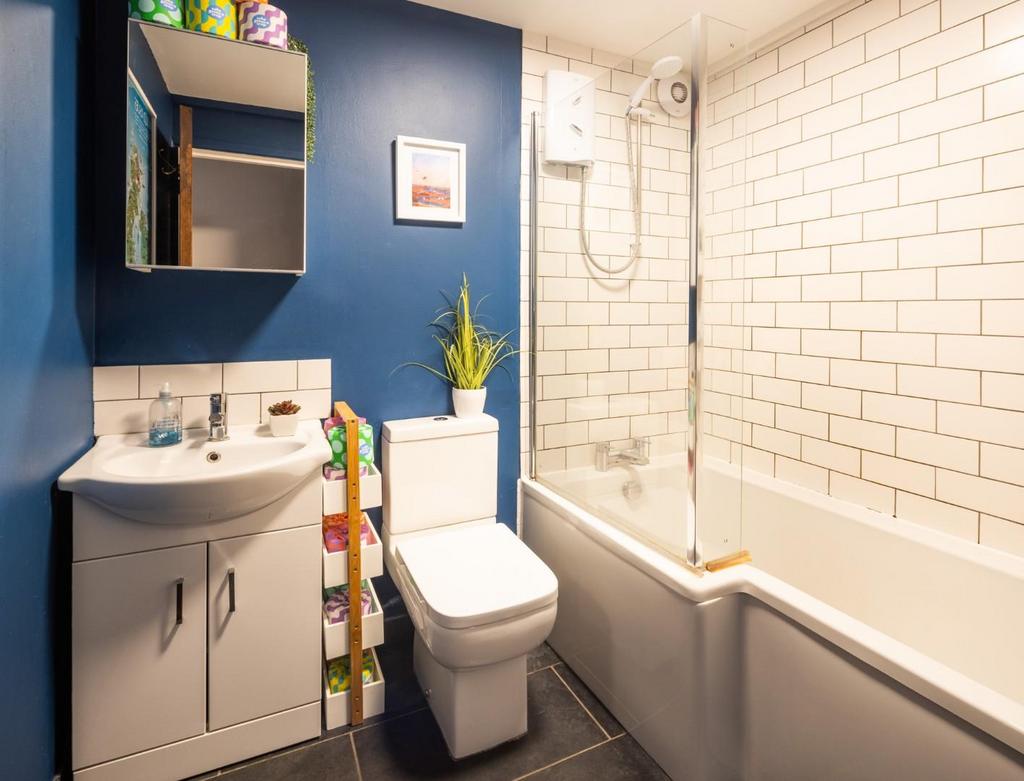 Flat 6 Ashman Court Images Low RES 10.jpg