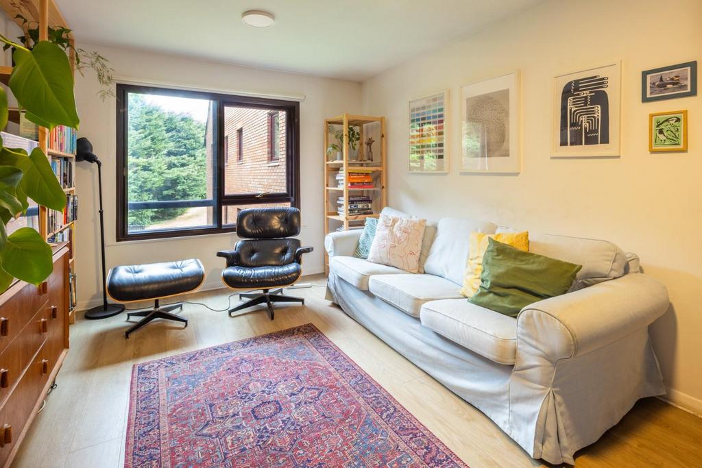 Flat 6 Ashman Court Images Low RES 4.jpg