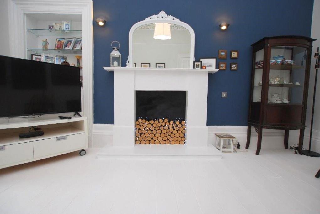 75 Union Street (44)lounge no rug (002).jpg