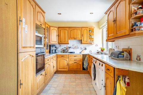 4 bedroom bungalow for sale, Curlew Glebe, Dunnington, York