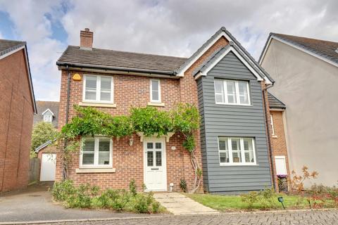 Saffron Crescent, Sawbridgeworth, CM21