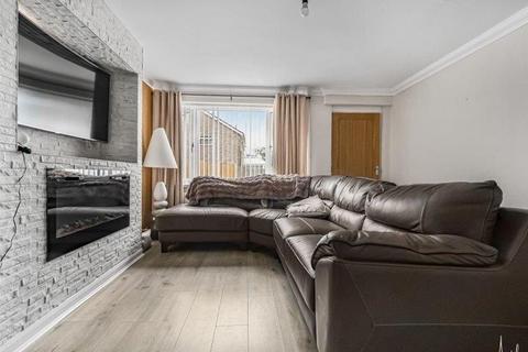 12 Heol Brynna, Cimla, Neath, SA11 2DT