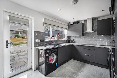 12 Heol Brynna, Cimla, Neath, SA11 2DT