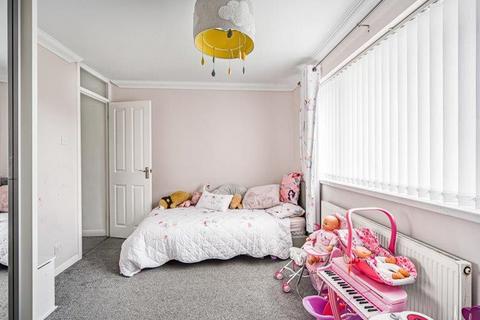 12 Heol Brynna, Cimla, Neath, SA11 2DT
