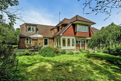 4 bedroom link detached house for sale, Newhaven Road, Kingston