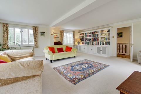 4 bedroom link detached house for sale, Newhaven Road, Kingston