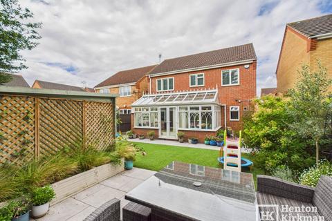 4 bedroom detached house for sale, Robertson Drive, Wickford