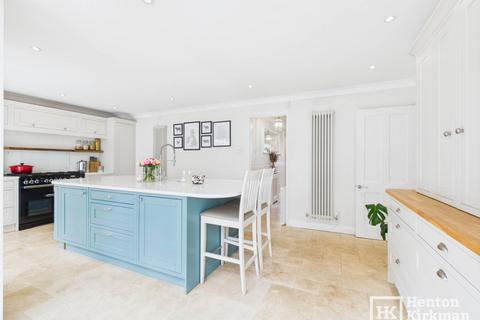 4 bedroom detached house for sale, Robertson Drive, Wickford