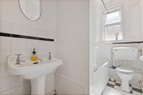 3 bedroom maisonette for sale, Kingston Road, Raynes Park SW20