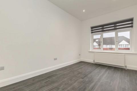 2 bedroom flat to rent, Whitton Dene, Isleworth TW7
