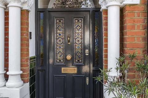9 Egerton Gardens, London, W13 8HG