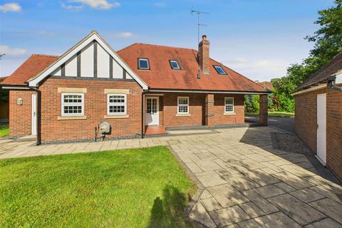 undefined, Swanland Road, Hessle