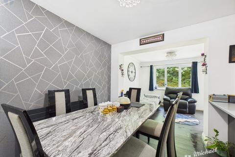 4 bedroom detached house for sale, Whitehead Way, Aylesbury