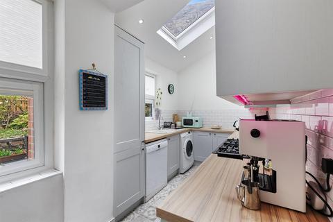 9 Bramwith Road, Sheffield, S11 7EZ