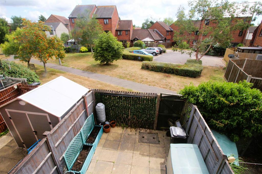 Outlook rear .JPG