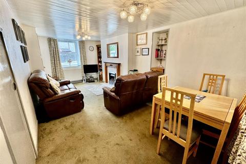 3 bedroom terraced house for sale, Ffordd Caernarfon, Pwllheli