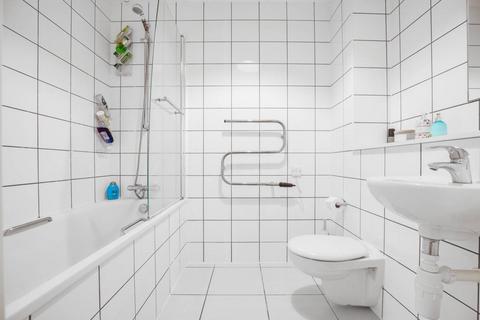 2 bedroom flat for sale, Gowers Walk, Tower Hamlets, London, E1