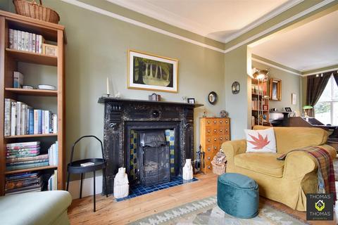 133 Deans Way, Gloucester, GL1 2QB