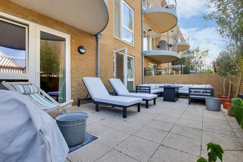 33 Almansa Way, Lymington, SO41 9PZ