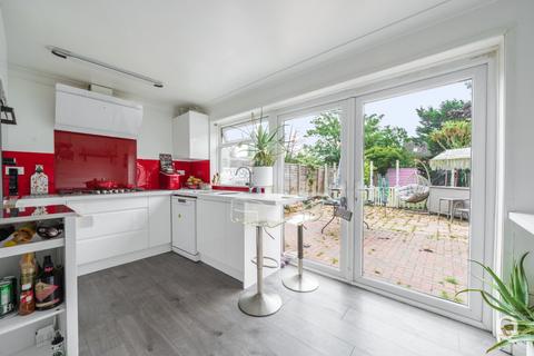 252 Barton Hill Drive, Minster On Sea, Sheerness, ME12 3LZ