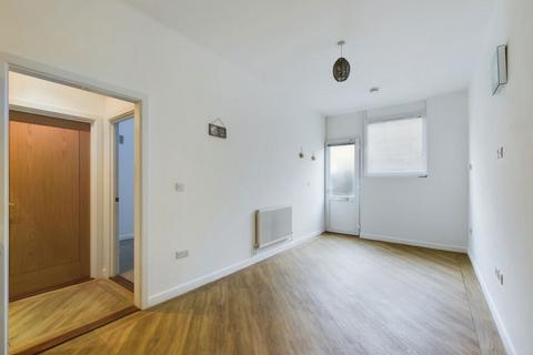 1 bedroom apartment for sale, 120 London Road, Portsmouth, Hampshire, PO2 0NB