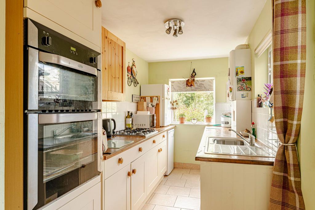 Kitchen (2)