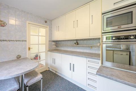 3 bedroom detached house for sale, Granville Drive, Kingswinford, DY6 8LW