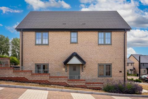 3 bedroom detached house for sale, Walnut Drive, Haddenham, CB6