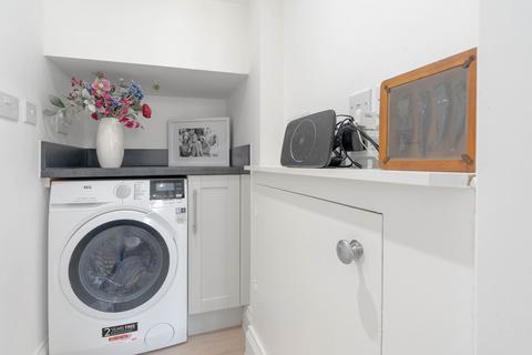 3 bedroom detached house for sale, Walnut Drive, Haddenham, CB6