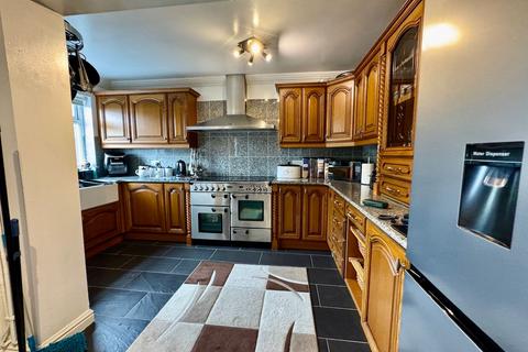 3 bedroom semi-detached house for sale, Heolddu Crescent, Bargoed, CF81