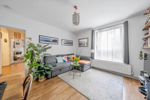 2 bedroom apartment for sale, East Street, London