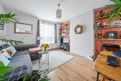 2 bedroom apartment for sale, East Street, London