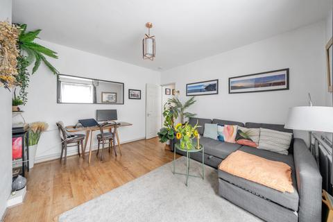 2 bedroom apartment for sale, East Street, London