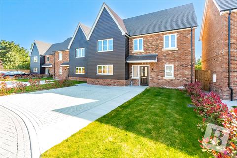 3 bedroom detached house for sale, North Drive, Hutton, Brentwood, Essex, CM13