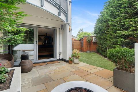 2 bedroom flat for sale, Concorde Way, London SE16