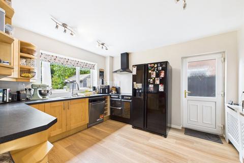 43 Shrawley Road, Fernhill Heath, Worcester, WR3 7XD