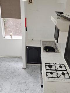 2 bedroom flat to rent, Brompton Avenue, Sefton Park, L17