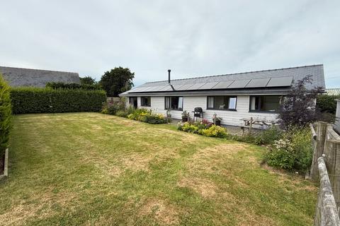 4 bedroom bungalow for sale, Pentre'r Bryn , Nr New Quay, SA44