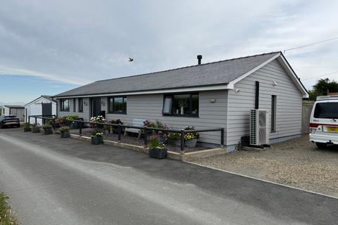 4 bedroom bungalow for sale, Pentre'r Bryn , Nr New Quay, SA44