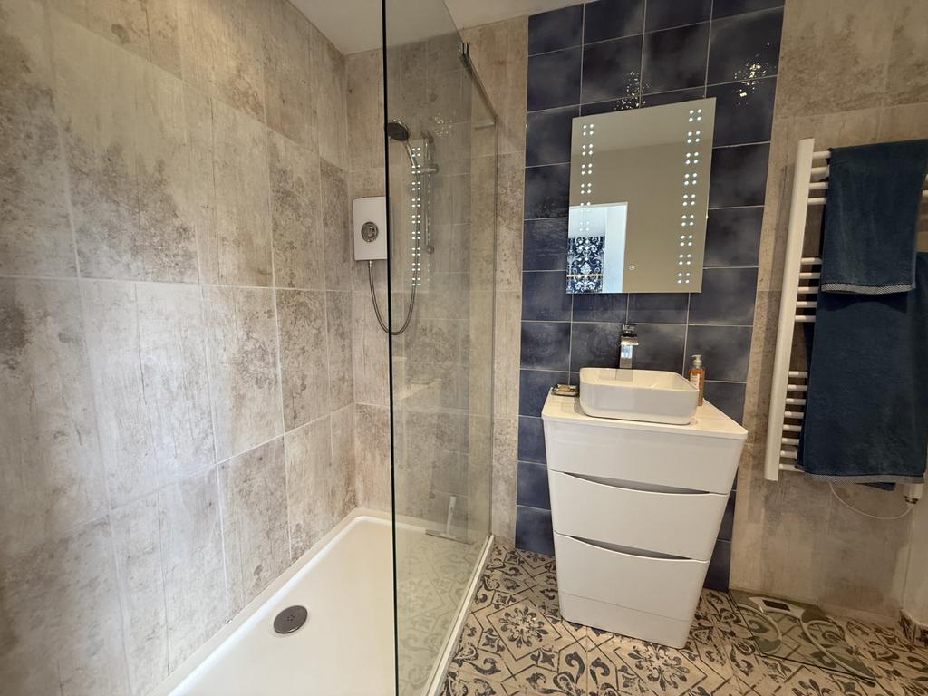 En Suite Shower Room