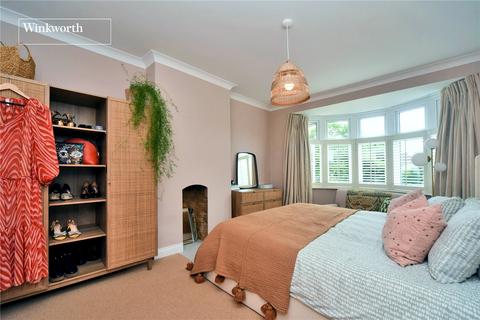 5 Sandringham Road, Worcester Park, KT4 8XW
