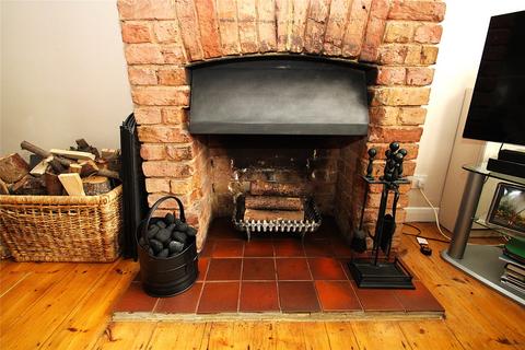 16 Pantile Road, Weybridge, KT13 9PY
