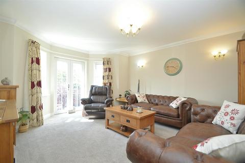 undefined, VERY WELL PRESENTED * SANDOWN