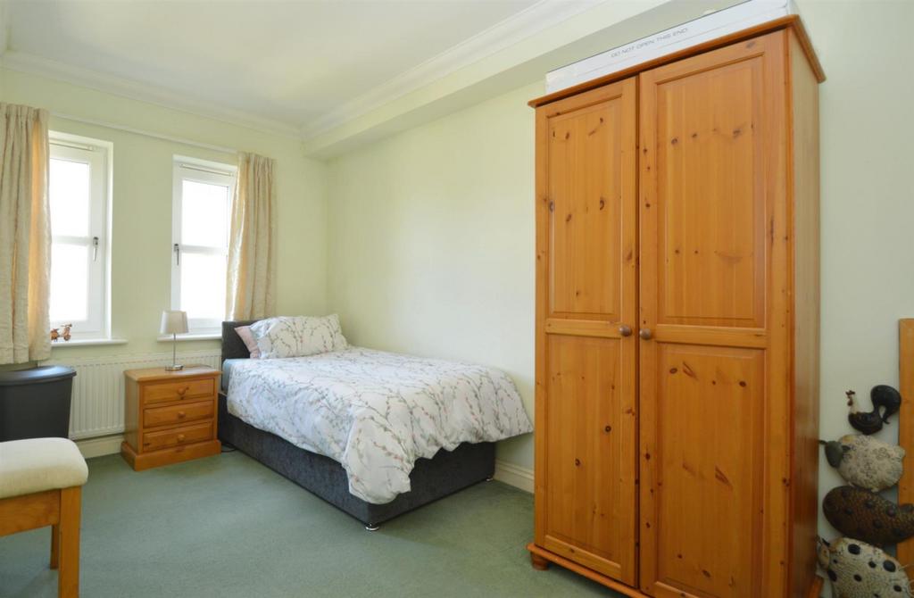 Resized Bed1a.jpg