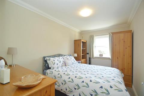 undefined, VERY WELL PRESENTED * SANDOWN
